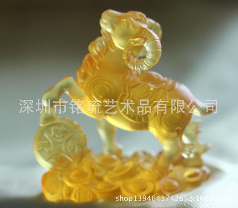 琉璃挂件的艺术复兴：新潮流下的传承之美